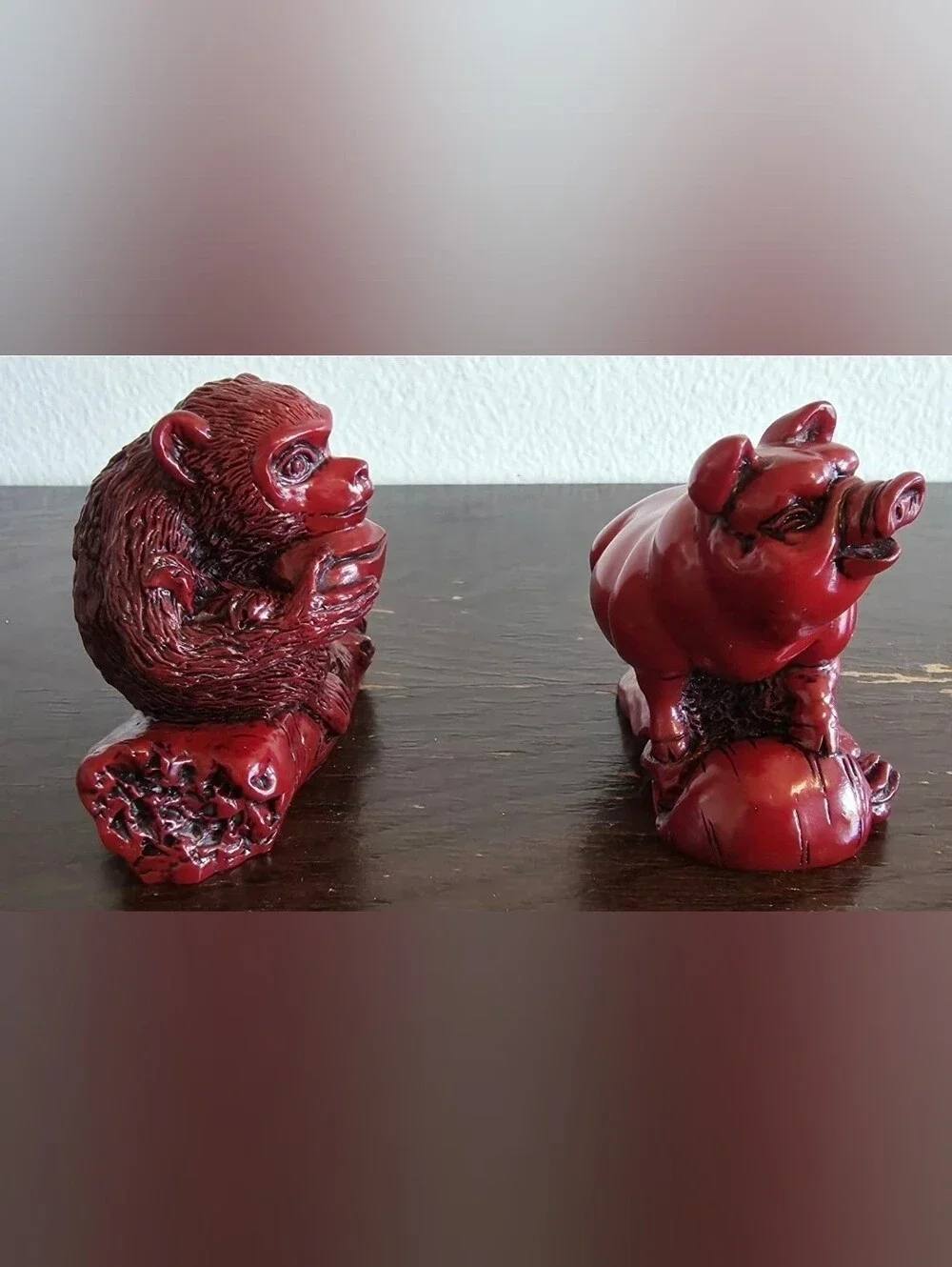 Red Small Pets Figurine Set - Decorative Pet Statues